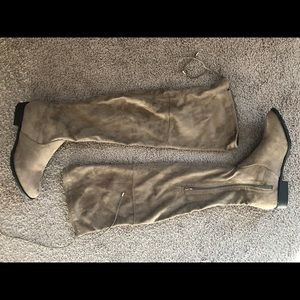 NIB Yoki Suede Over the Knee Boots size 11